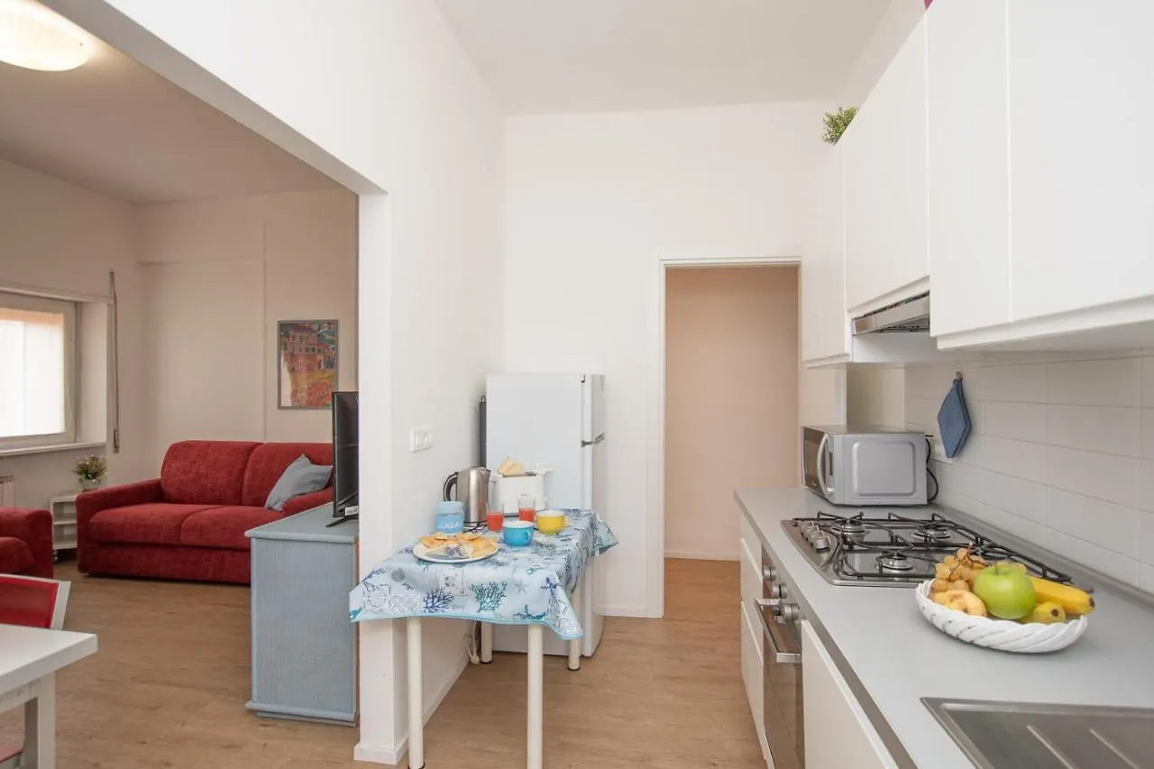 Appartamento Di 65 Mq. A 50 Metri Dal Mare Albissola Marina Apartment
