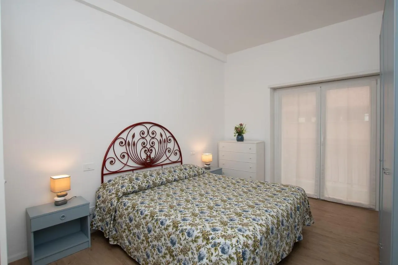 Appartamento Di 65 Mq. A 50 Metri Dal Mare Albissola Marina 0*,